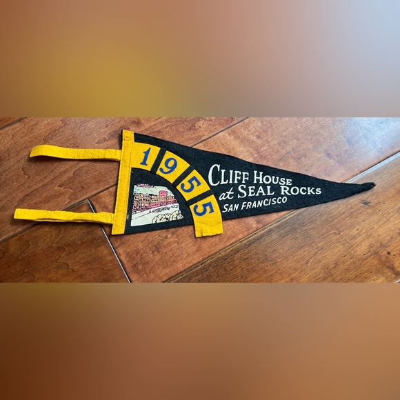 1955 San Francisco Pennant, Cliff House At Seal Rocks Sight Black And Yellow - Picture 2 of 4